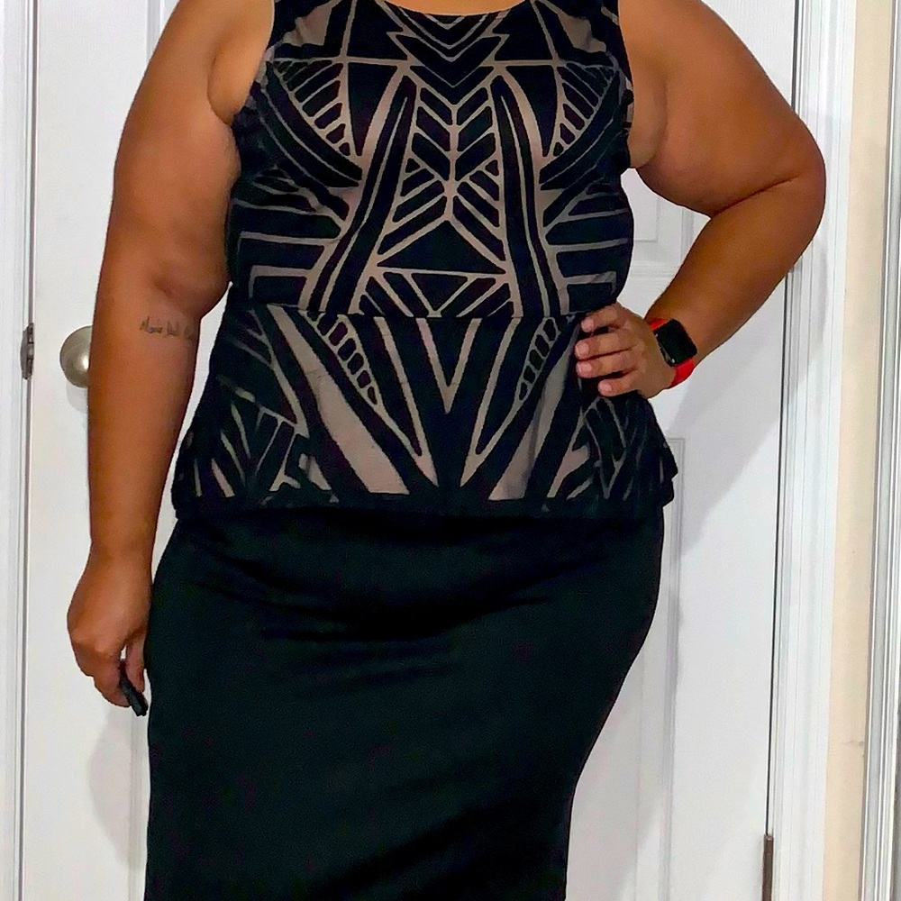 Two piece dress perfect for cocktail party or event.